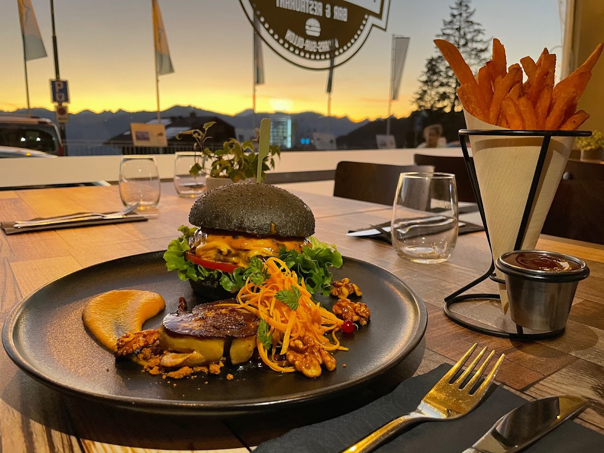 Mountain Burger Photos 2